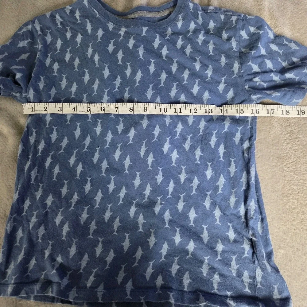 Old Navy Boys Size Large Short Sleeve Crew Neck T Shirt Blue Shark Print